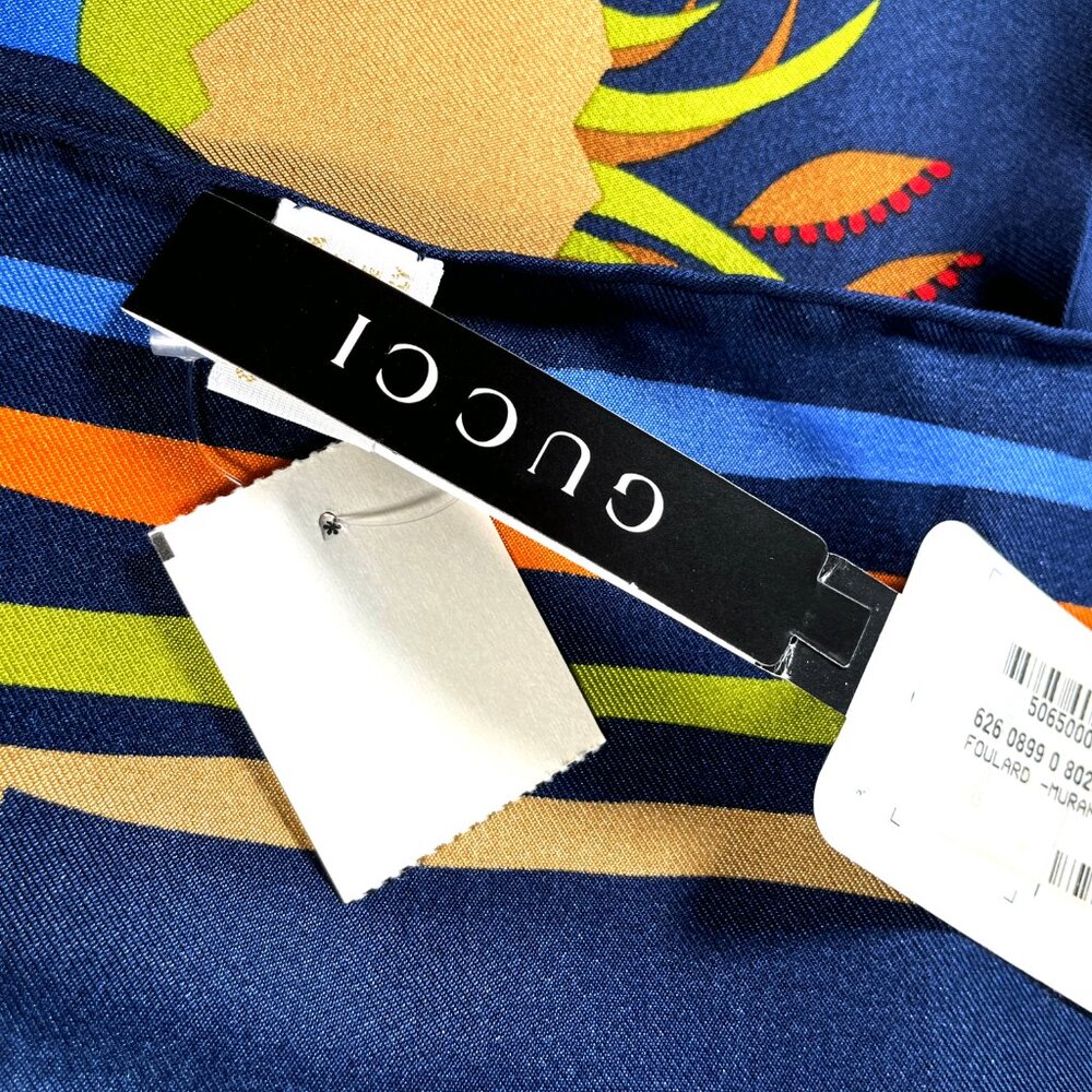 NWT Gucci Silk Scarf – Colorful Vase Print | Made in Italy - Picture 14 of 15